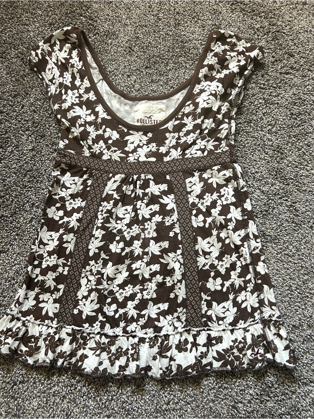 Y2k Hollister Babydoll Top w Ruffle Hem